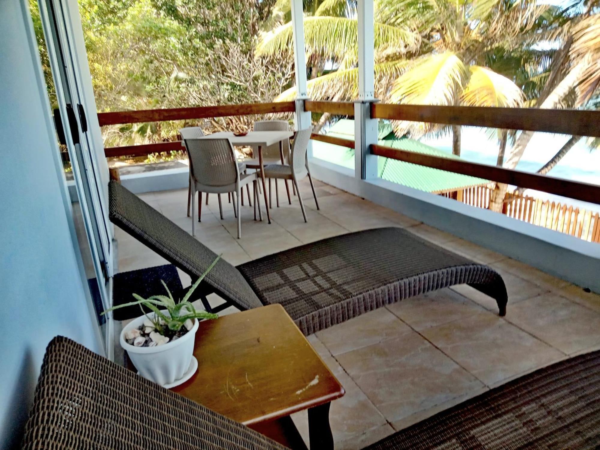Roz A Mer - Beach Apartment Takamaka Екстериор снимка